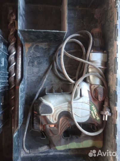 Продам перфоратор Hitachi