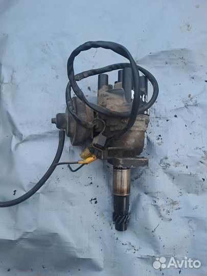 Трамблер на mazda 626 GE FE