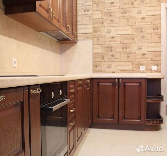 Кухни классические в натуральном цвете