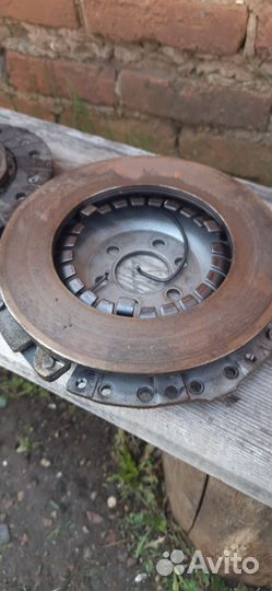 Диск сцепления в зборе на шкода октавия тур 1,4