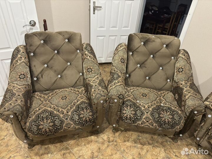 Комплект диван и 2 кресла