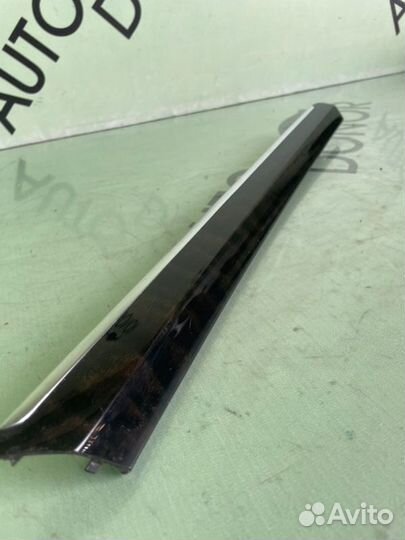 Накладка двери задняя правая Audi Q7 4L 3.0L BUG