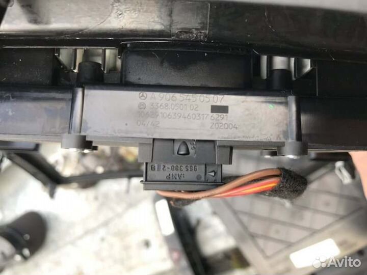 Накладка на торпедо передняя Mercedes Sprinter