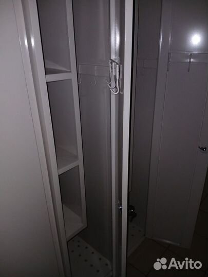 Шкаф металлический для одежды однодверный