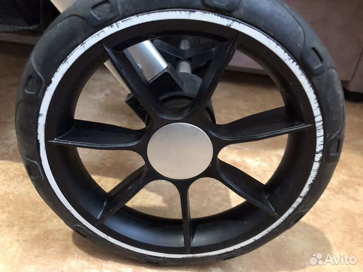 Коляска прогулочная