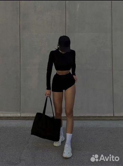 Спортивный костюм новый