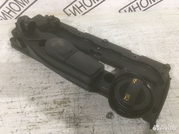 Клапанная крышка Audi a4 b8 2.0 TDI caga