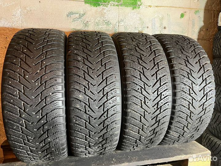 Nokian Tyres Hakkapeliitta 8 225/60 R17 99R
