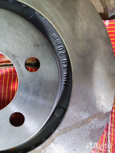 Диск тормозной передний VW Golf III/passat VR6 2E