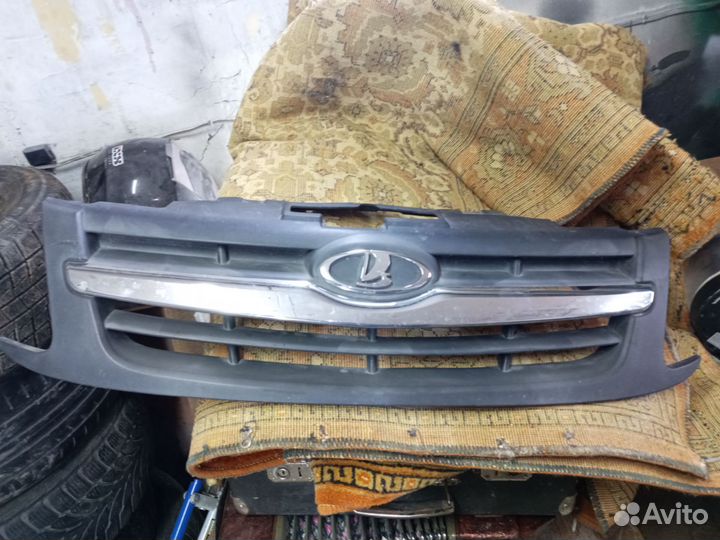 Решетка радиатора гранта