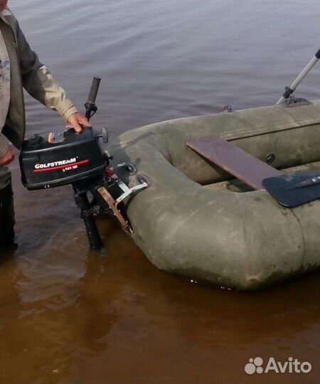 Надувная лодка с мотором