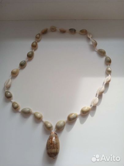 Бусы и браслеты