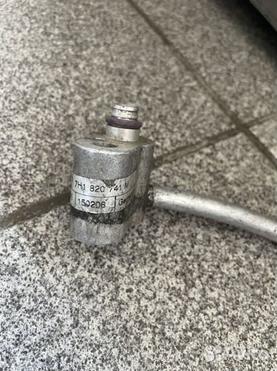 Трубка кондиционера Volkswagen Transporter T5