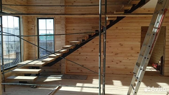 Лестница на металлокаркасе
