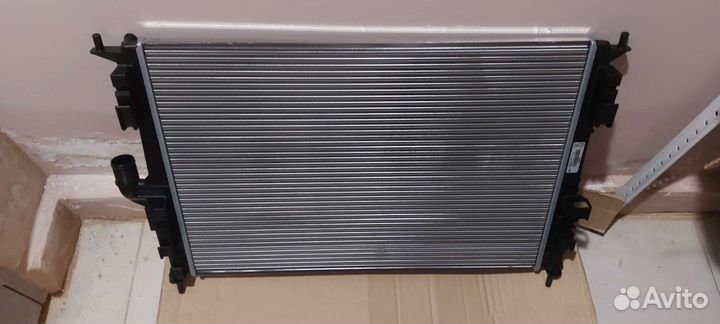 Радиатор охлаждения Лада Ларгус