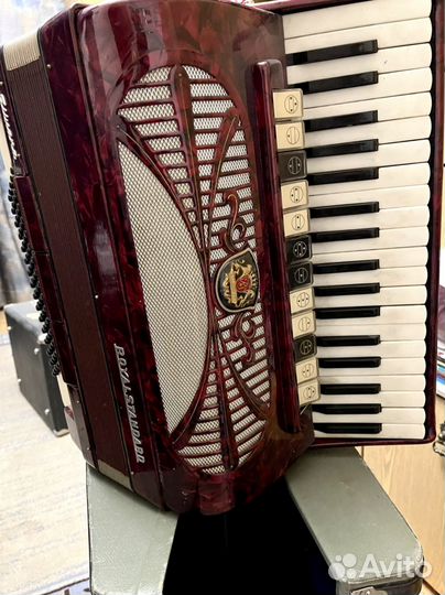 Аккордеон royal standard