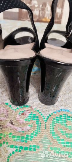 Босоножки на каблуке черные 41 размер