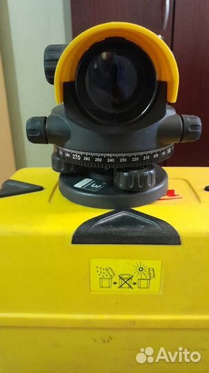 Нивелир оптический Leica NA 532