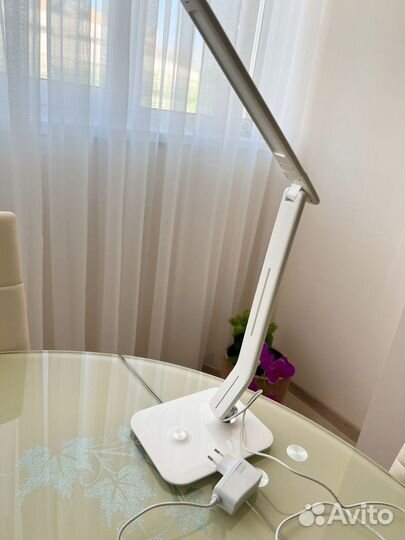 Лампа настольная