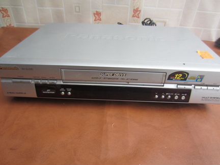 Видеомагнитофон Panasonic NV-SJ230EU