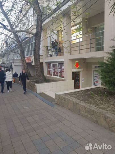 Стеклянная витрина бу