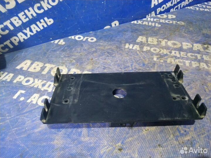 Крепление эбу Ваз Лада 2110 седан 21083 2002