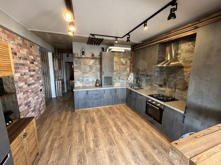 3-к. квартира, 130 м², 10/11 эт.