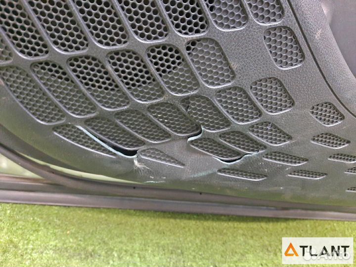 Дверь боковая передний правый toyota voxy