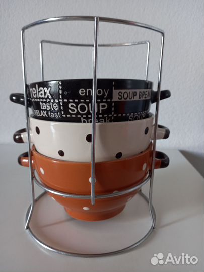 Набор суповых тарелок на подставке