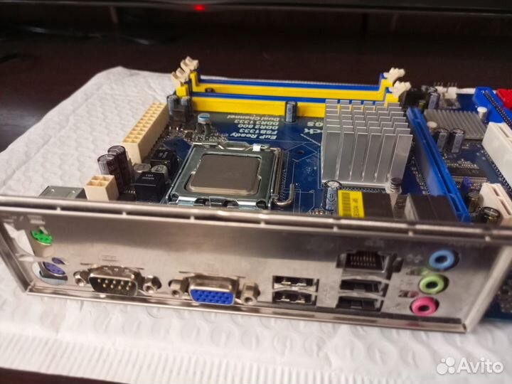 Материнская плата с процессором