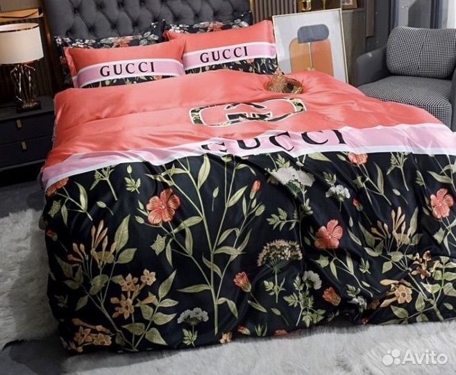 Брендовое постельное белье Gucci