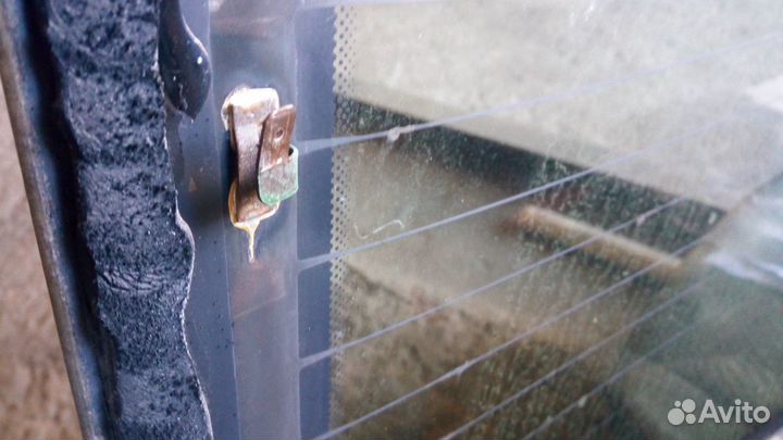 Ниссан альмера н16 заднее стекло