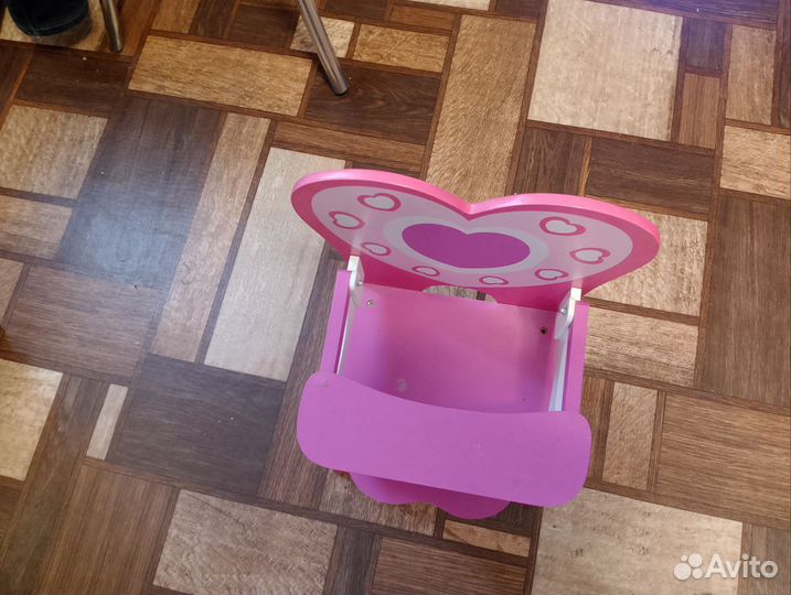 Стульчик для кукол