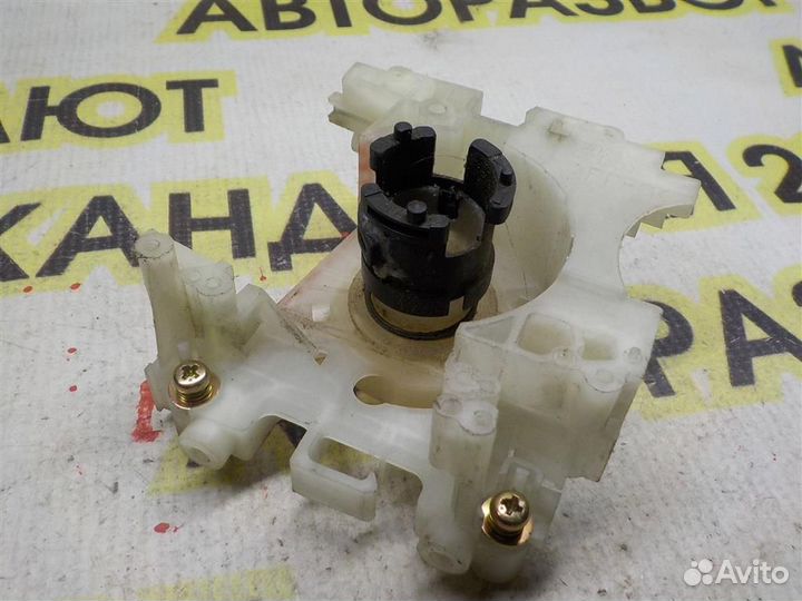 Кронштейн (сопут. товар) Mitsubishi Pajero III 19