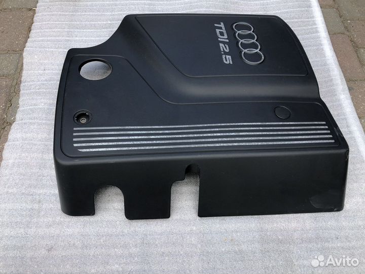 Крышка защита Audi A6 C4 2.5