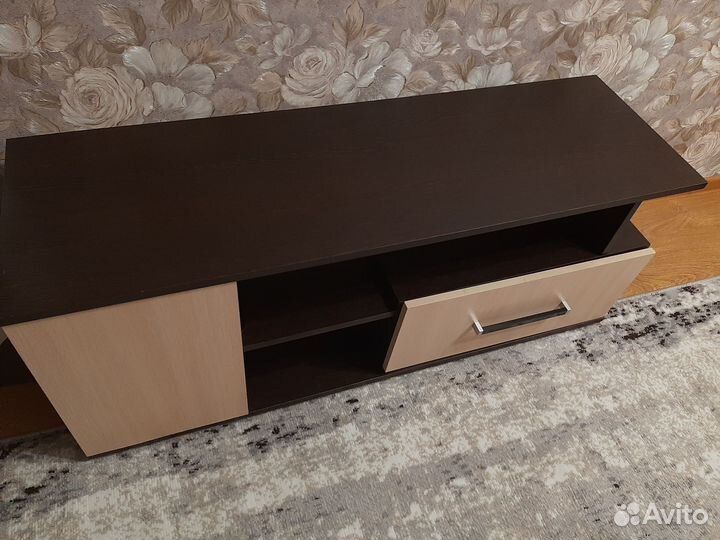 Журнальный столик