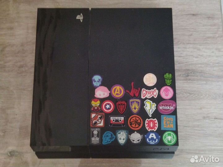 Игровая приставка ps4