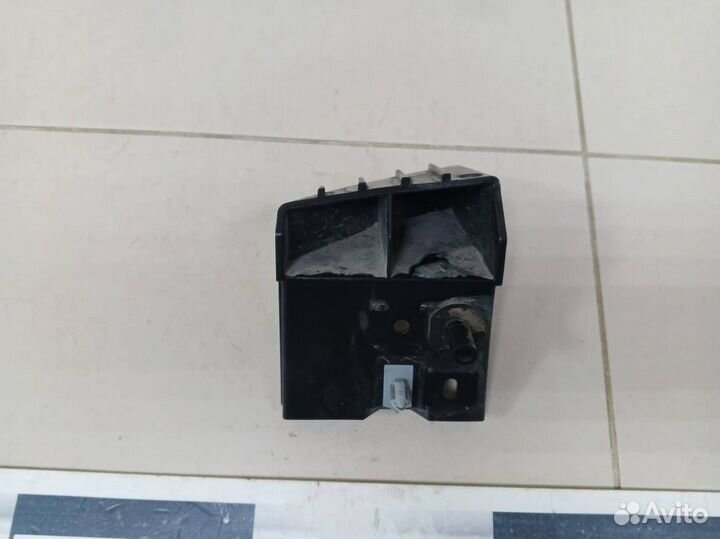 Кронштейн заднего бампера правый Ford Kuga CBS 2012