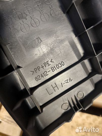 Накладка в салоне левая Daihatsu Materia M402