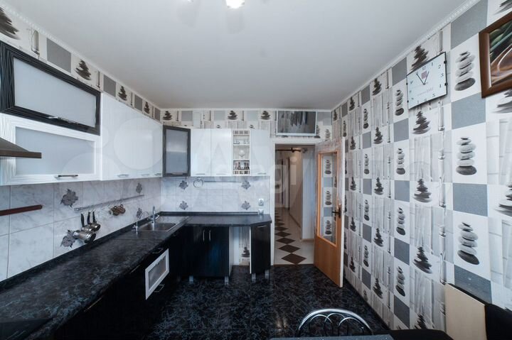 3-к. квартира, 85 м², 17/17 эт.