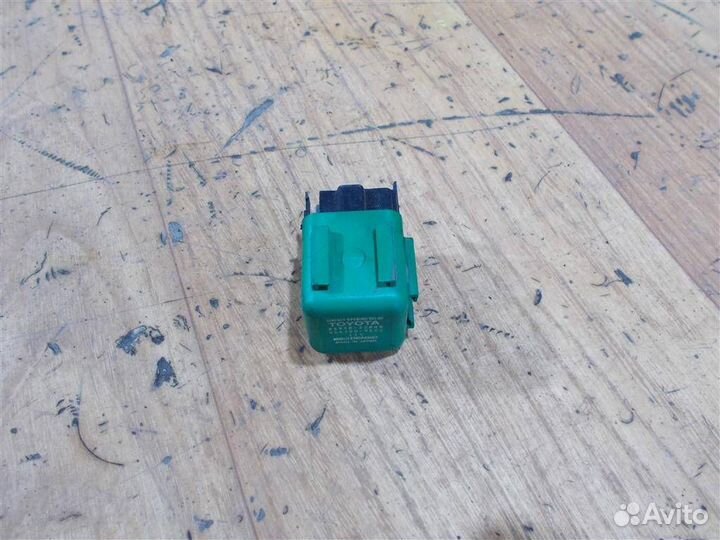 Реле Toyota Camry V10 1991-1996