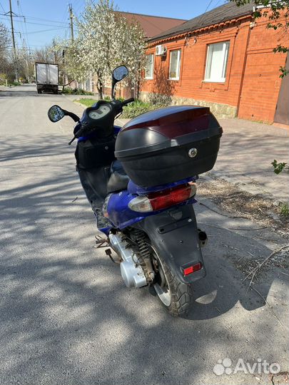 Скутер 150 кубов