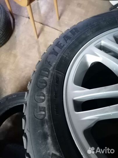 R16 Goodyear Ultra Grip 4+ 215/60, PCD 5x100 DIA 58.7