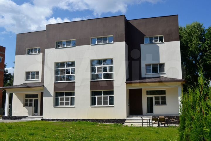 2-к. квартира, 108 м², 1/3 эт.