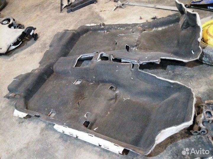 Ковер салона Subaru Tribeca B9