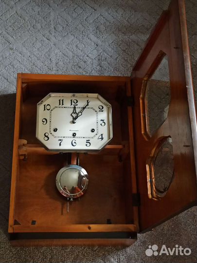 Часы Янтарь настенные с четвертым боем