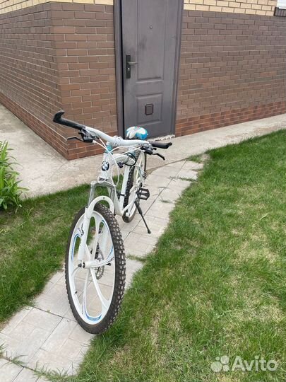 Велосипед bmw