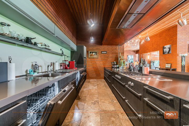 Дом 255 м² на участке 30 сот.