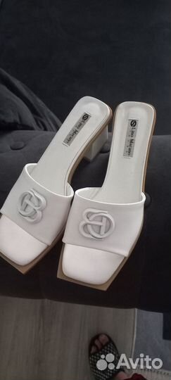 Шлепанцы женские