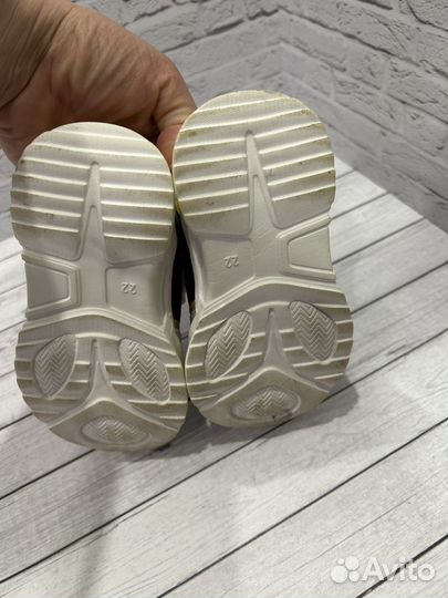 Обувь для мальчика 22 23 пакетом